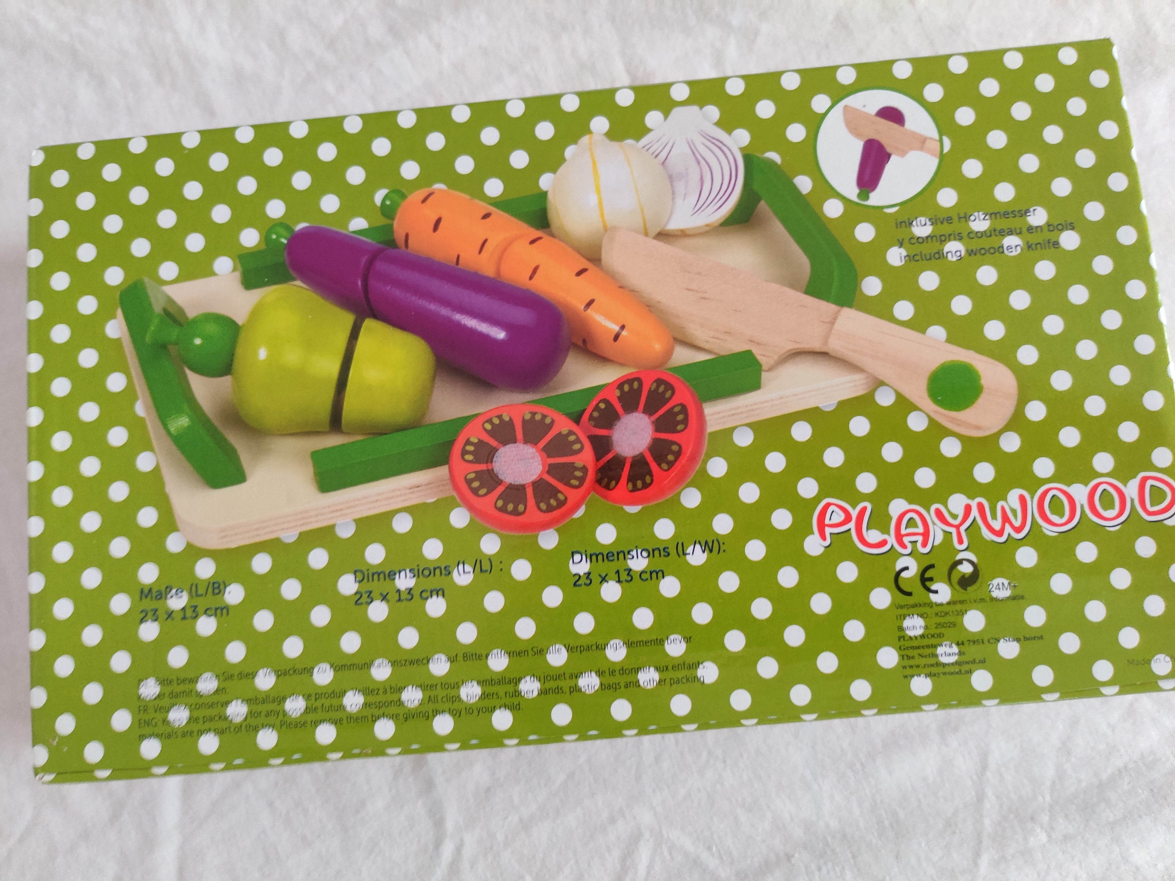 Wooden Play Food Cutting Set Vegetable Toy for Toddlers